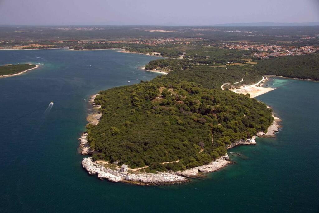 Apartment Sanja Near The Sea, Spacious And Green :) Pola Esterno foto