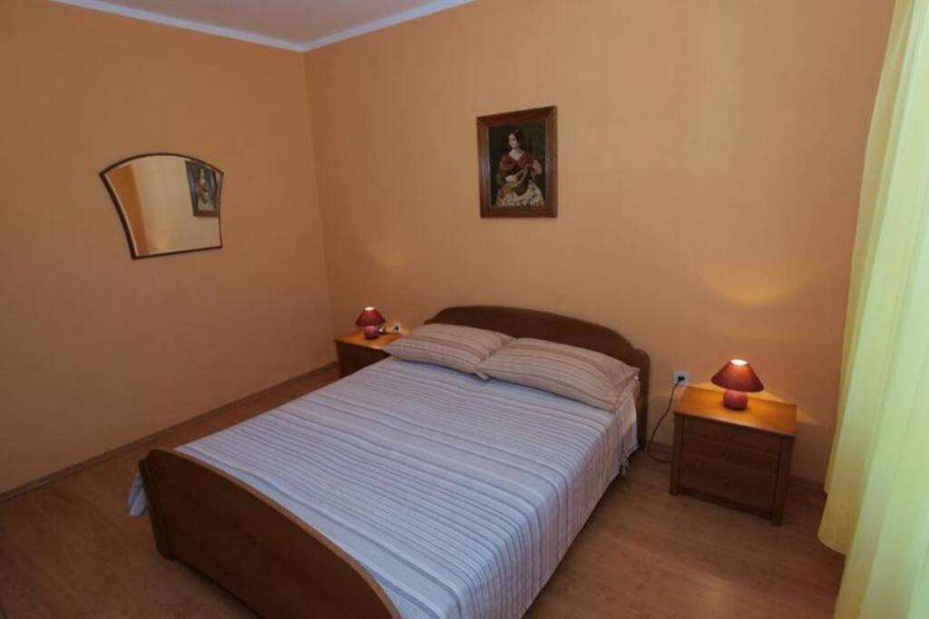 Apartment Sanja Near The Sea, Spacious And Green :) Pola Esterno foto